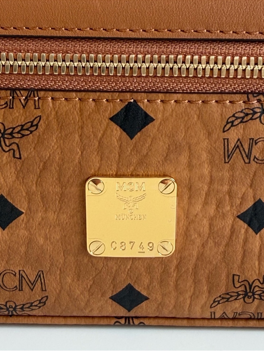 MCM Cognac Monogram Vanity Case with Gold Hardware - Picture 9 of 11